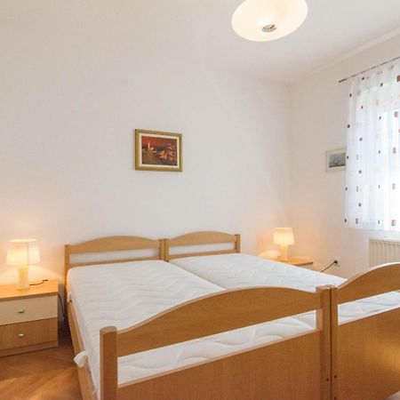 Spacious Apartment On A Great Location -Apartment Kuhta Biograd Na Moru Exterior foto